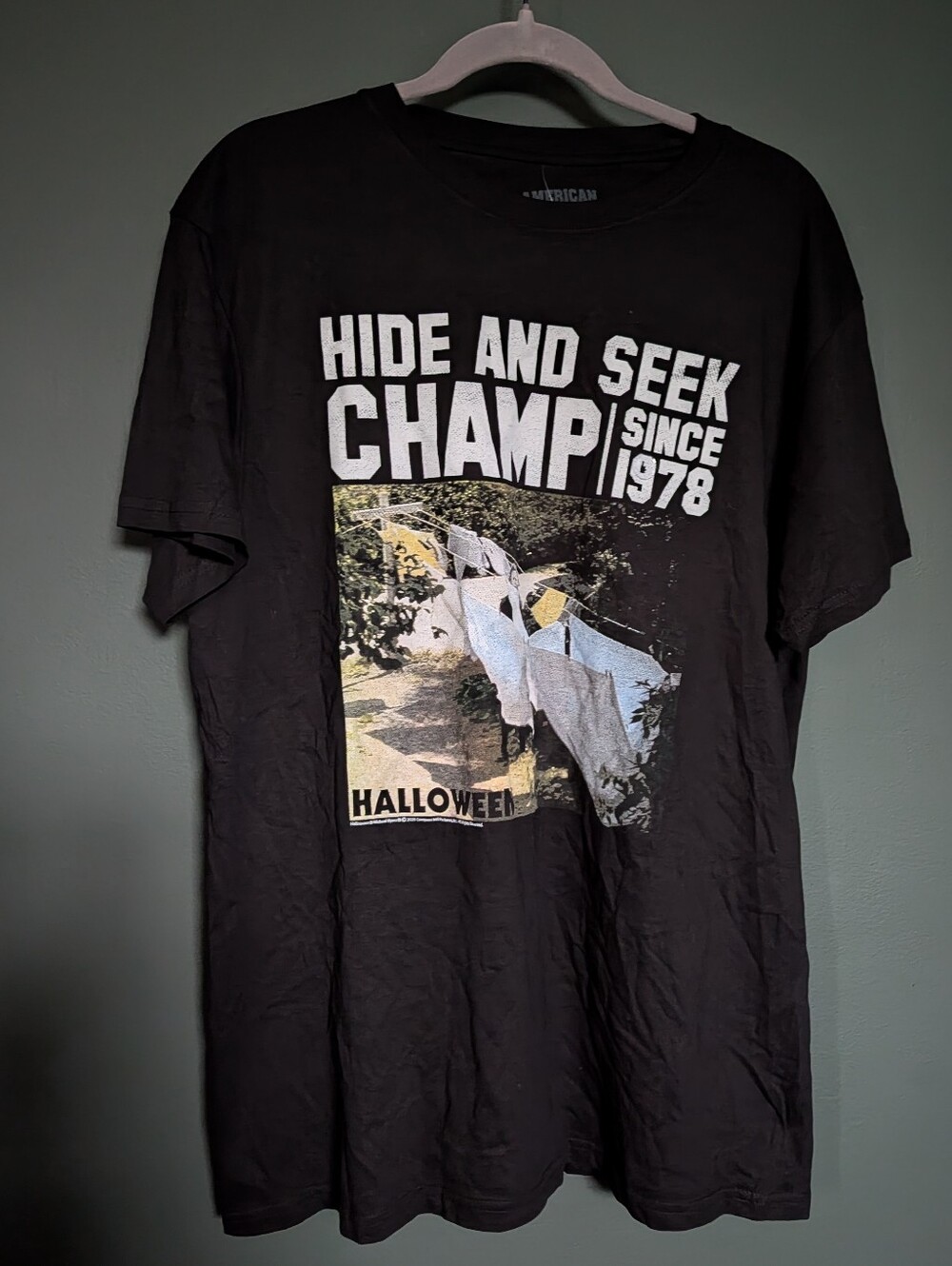 Halloween Movie Hide And Seek Funny T-shirt NWOT